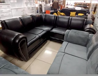 Couch - Ad posted by Slayed by Katlie