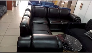 Couch - Ad posted by Slayed by Katlie