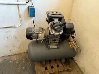 ATLAS COPCO COMPRESSOR