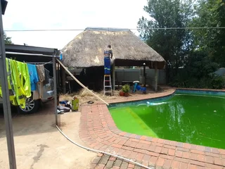 Phakisa Thatch Construction  lapas and repair building braai area