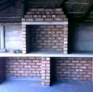 PHAKISA THATCH CONSTRUCTION.WE INSTALLATION LAPA AND POOLS, OVERALL OLD LAPAS, REPAIR WE SERVICE