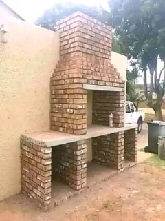 PHAKISA THATCH CONSTRUCTION.WE INSTALLATION LAPA AND POOLS, OVERALL OLD LAPAS, REPAIR WE SERVICE