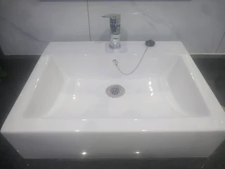 Chris Renovation ::: 0685771814