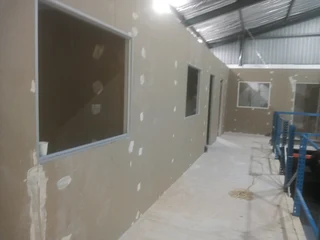 Chris Renovation ::: 0685771814