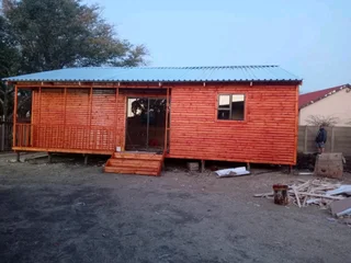 Wendys and loghomes available