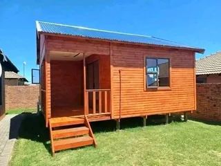 Wendys and loghomes available