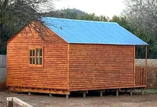 Patricia wendys and loghomes