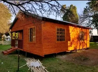 Patricia wendys and loghomes