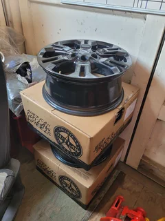 Navara 2025 rims with 30mm spacer