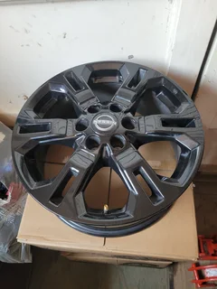 Navara 2025 rims with 30mm spacer