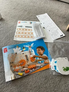 Hape Deluxe Scientific Workbench | Wooden Inventor’s Experiment Building SetBuild devices like a dig