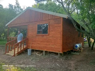 Wendy's and log cabin