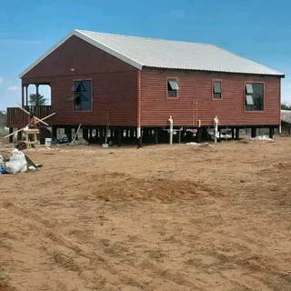 Wendyhouse and log cabin
