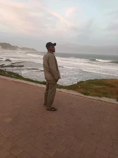 Wendyhouse and log cabin