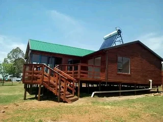 Wendyhouse and log cabin