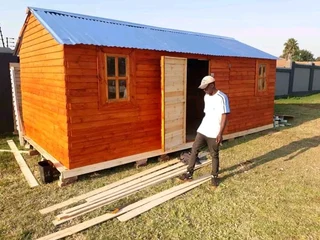 Wendyhouse andlog homes