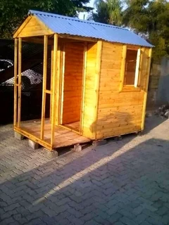 Wendyhouse andlog homes