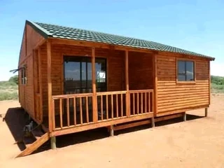 Wendyhouse and log cabin