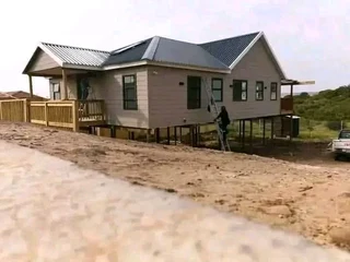 Wendyhouse and log cabin