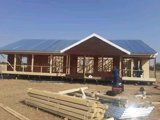 Wendyhouse and log cabin