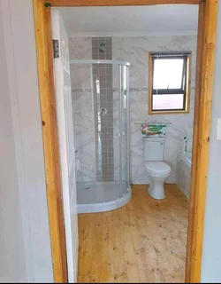 Wendyhouse and log cabin