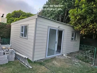 Wendyhouse and log cabin