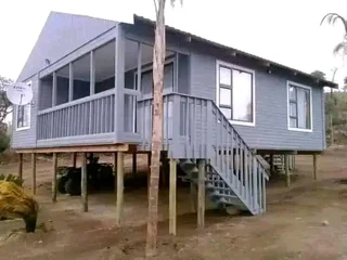 Wendyhouse and log cabin