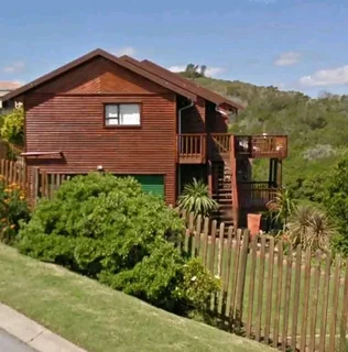Wendyhouse and log cabin