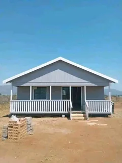 Wendyhouse and log cabin