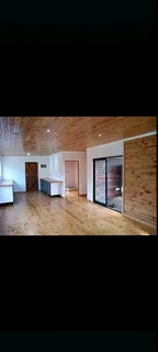 Wendyhouse and log cabin