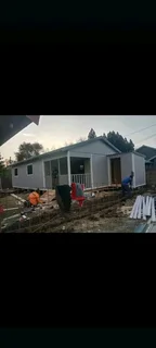 Wendyhouse and log cabin