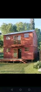 Wendyhouse  and log cabin