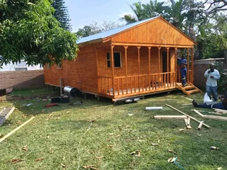 Wendy's and log homes