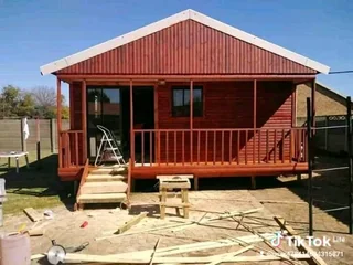 Wendyhouse and log cabin