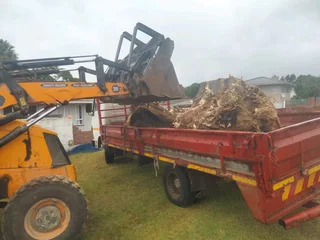 Rubbish removal rubble removal furniture removal garden refuse 0839826457 App or call