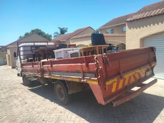 Rubbish removal rubble removal furniture removal garden refuse and long distance 0839826457