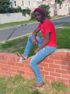 Malawian boy l am looking for a job