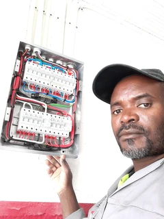 Excellent experianced electrician available