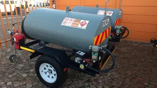 1000 Liter (braked) Diesel Bowser/ Fuel Trailer/ Mini Tanker
