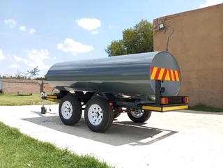 2500 liter Diesel Bowser/ Fuel Trailer/ Mini Tanker