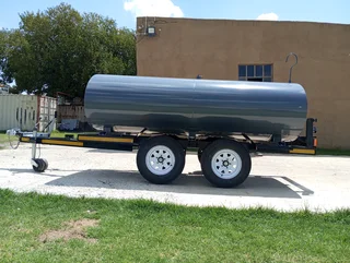 2500 liter Diesel Bowser/ Fuel Trailer/ Mini Tanker