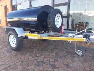 1000- Liter Mild Steel Diesel trailer/ bowser/ mini tanker