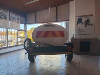 1000 Liter Stqinless steel Petrol Bowser/ Fuel Trailer/ Mini Tanker