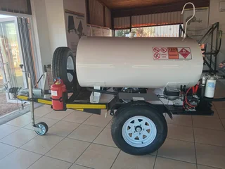 1000 Liter Stqinless steel Petrol Bowser/ Fuel Trailer/ Mini Tanker