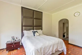 Spacious en-suite bedroom