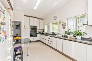 Spacious en-suite bedroom