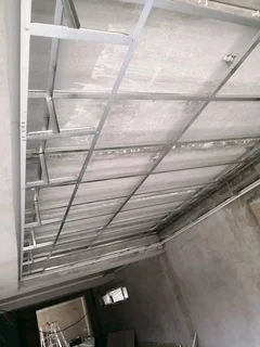 Ceiling and partitions , full skimming