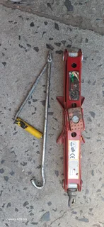 Car Jack for Sale