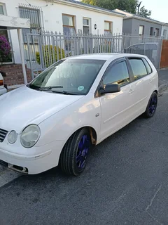 Vw polo 1.6i bah 2005 model