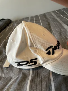 taylormade SIM2, TP5 golf cap, white